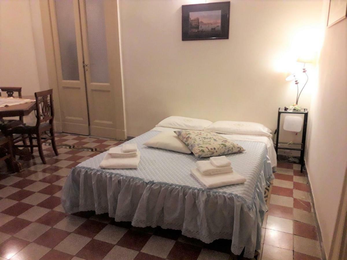 ナポリCasa Lillina A Toledo , Near Piazza Del Plebiscitoアパートメント エクステリア 写真