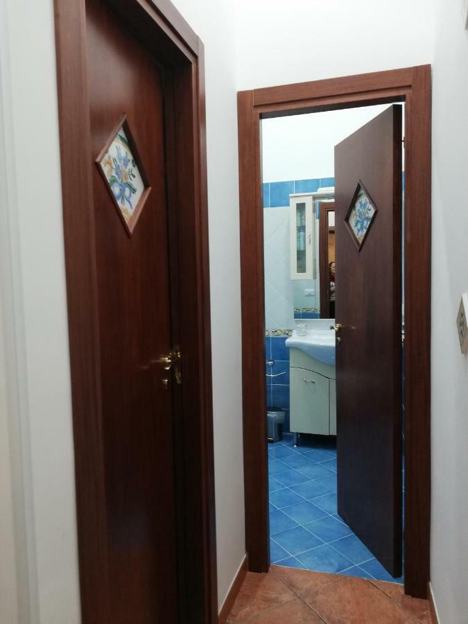 ナポリCasa Lillina A Toledo , Near Piazza Del Plebiscitoアパートメント エクステリア 写真