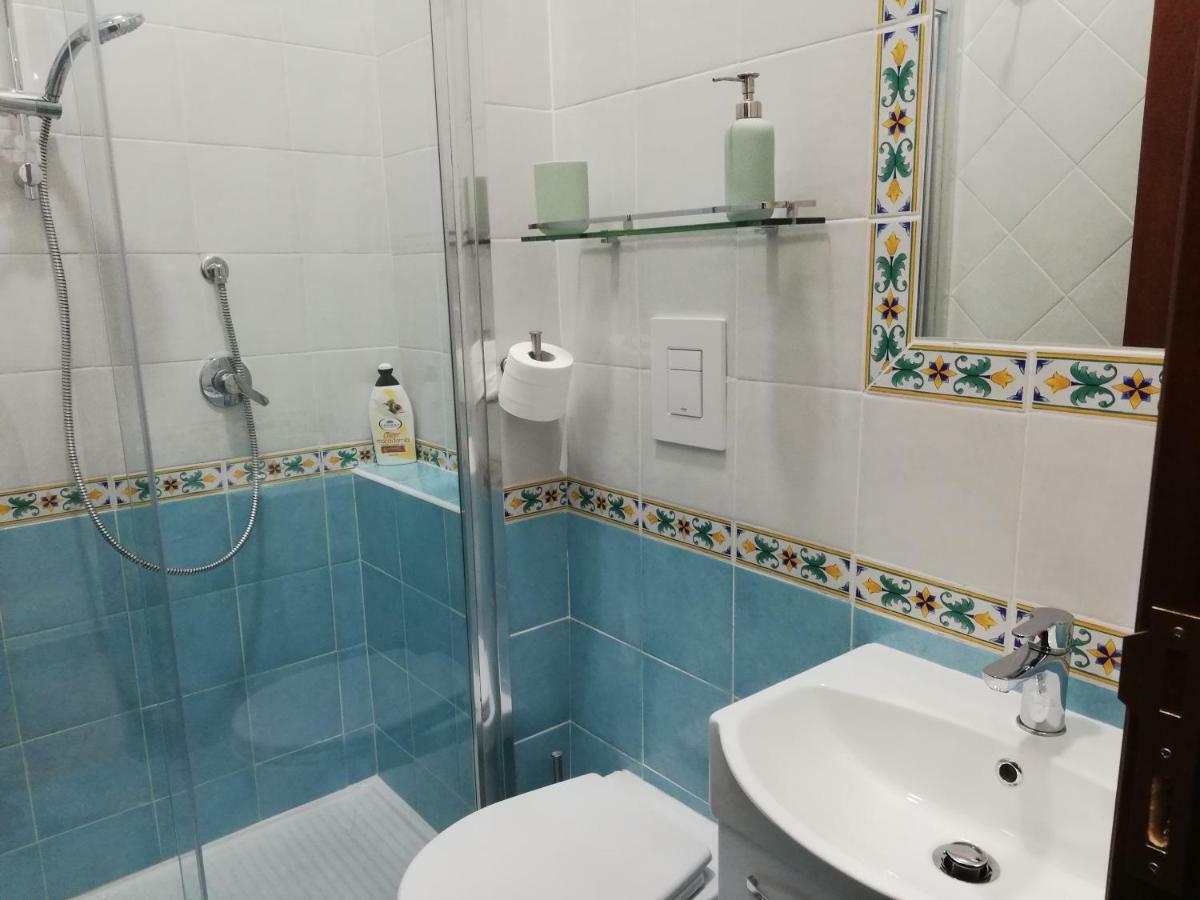 ナポリCasa Lillina A Toledo , Near Piazza Del Plebiscitoアパートメント エクステリア 写真