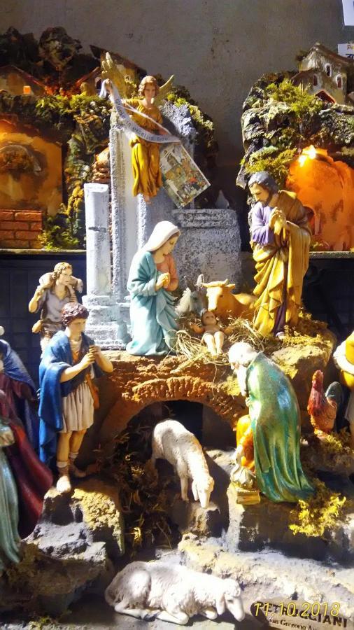 ナポリCasa Lillina A Toledo , Near Piazza Del Plebiscitoアパートメント エクステリア 写真